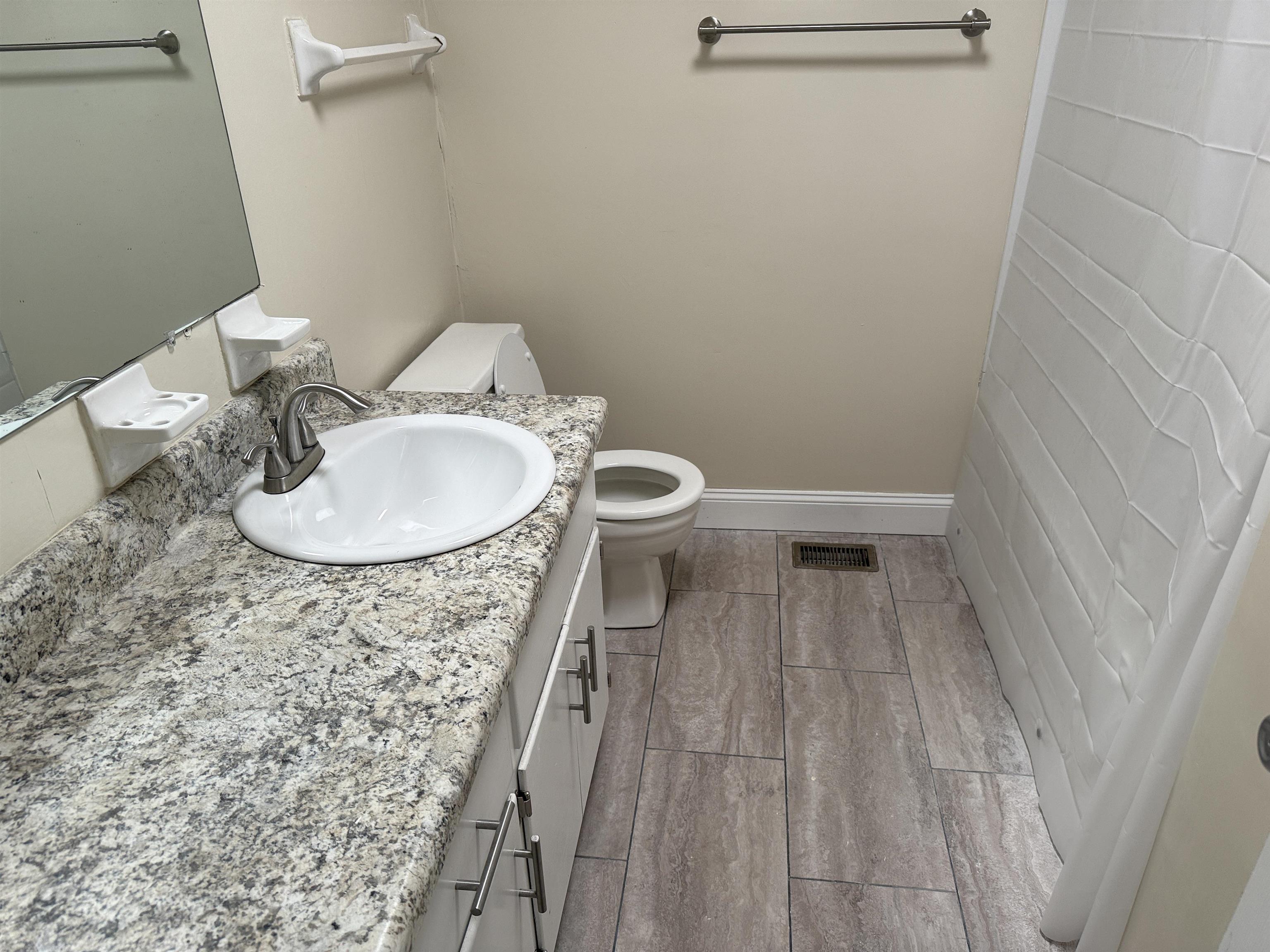 2622 Old Bainbridge Road, Unit D Tallahassee, FL 32303 - Photo 6 of 15