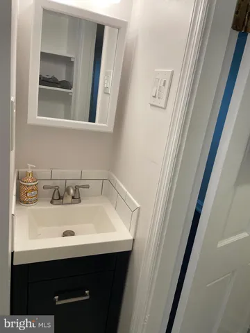 $2,500 | 301 East Linden Street, Moorestown, NJ 08057