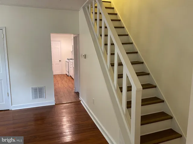 $2,500 | 301 East Linden Street, Moorestown, NJ 08057