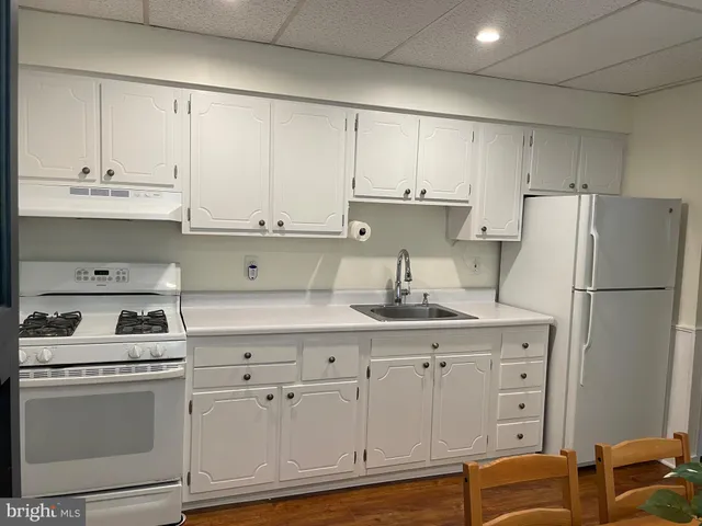 $2,500 | 301 East Linden Street, Moorestown, NJ 08057