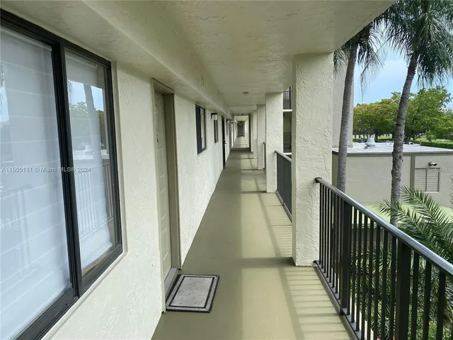 $280,000 | 2205 South Cypress Bend Drive, Unit 2205, Pompano Beach, FL 33069