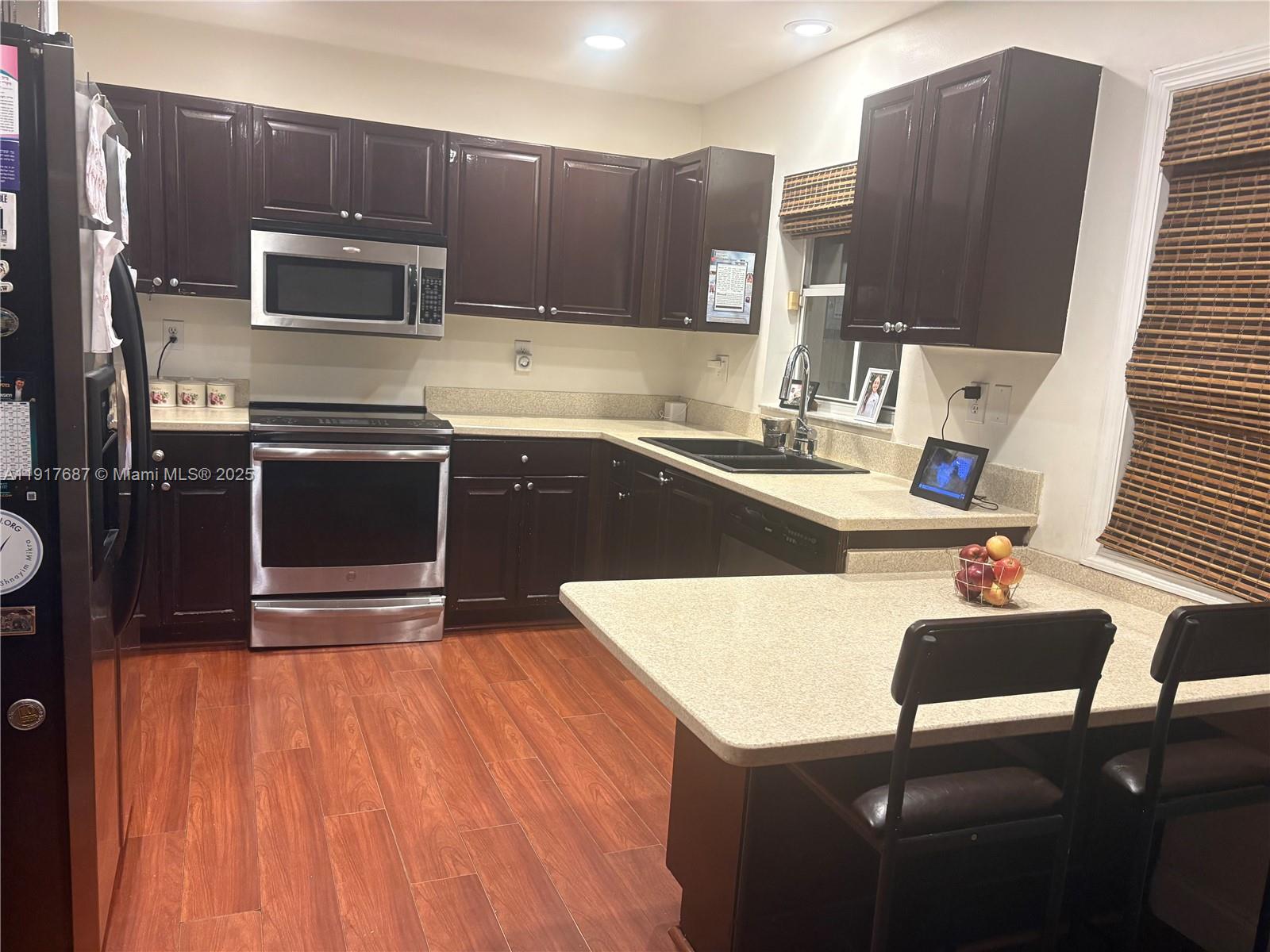 3195 North 36th Avenue Hollywood, FL 33021 - Photo 12 of 28