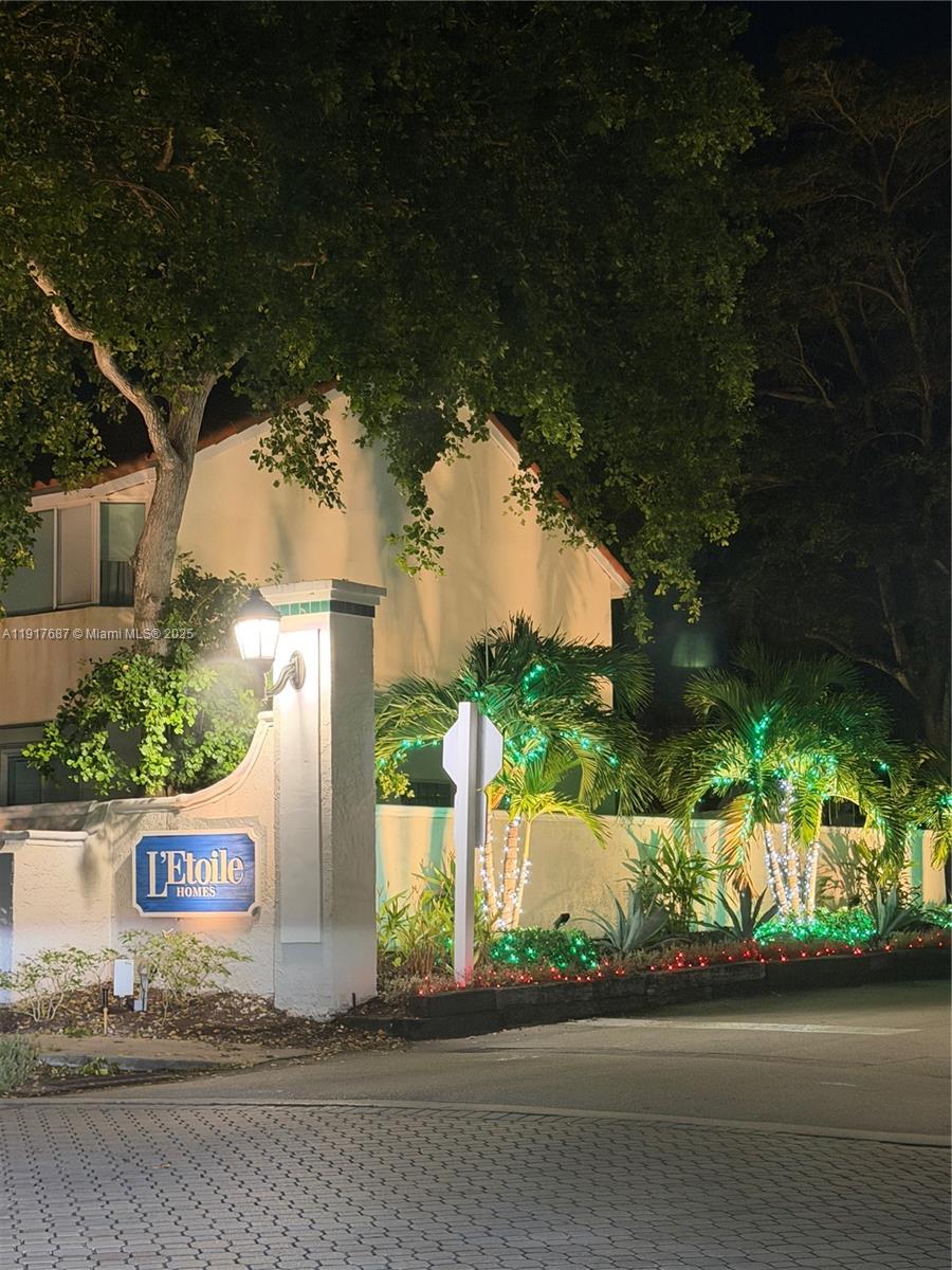 3195 North 36th Avenue Hollywood, FL 33021 - Photo 4 of 28 a front view of a house with a yard and green space