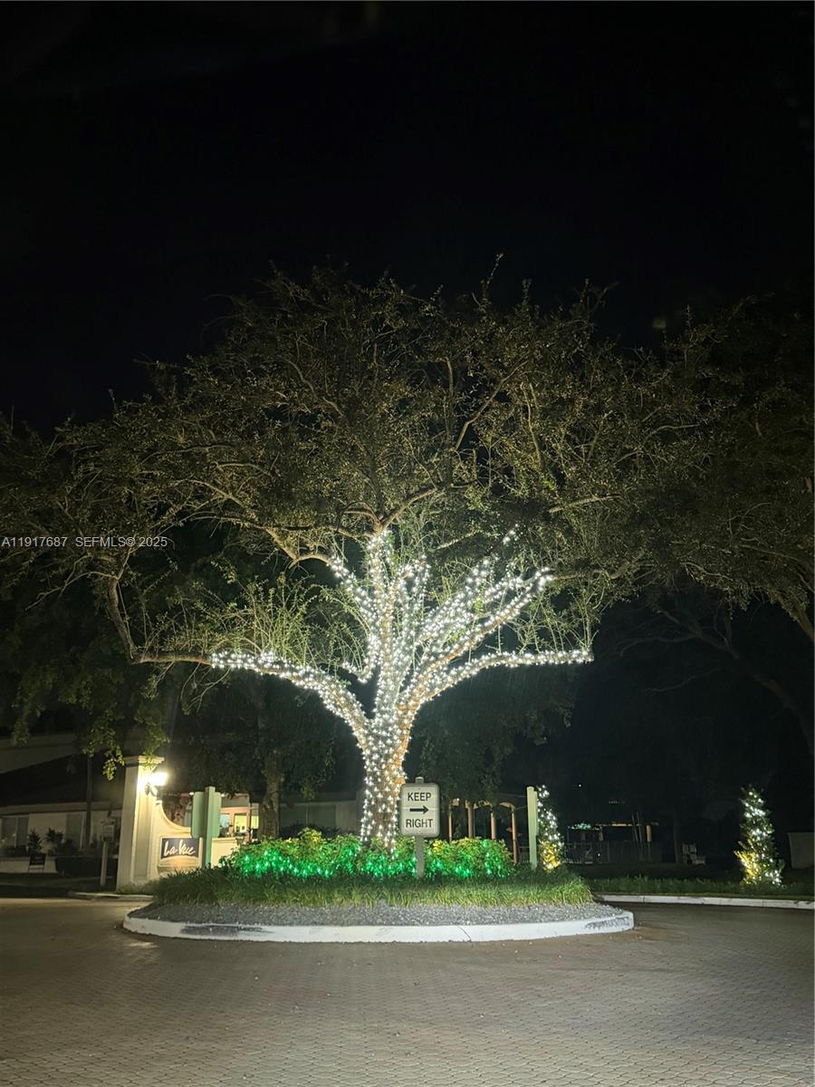 3195 North 36th Avenue Hollywood, FL 33021 - Photo 5 of 28 a view of a yard street from a building