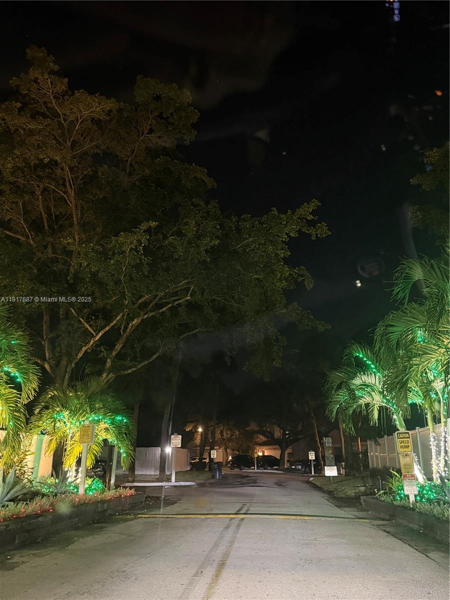 3195 North 36th Avenue Hollywood, FL 33021 - Photo 8 of 28