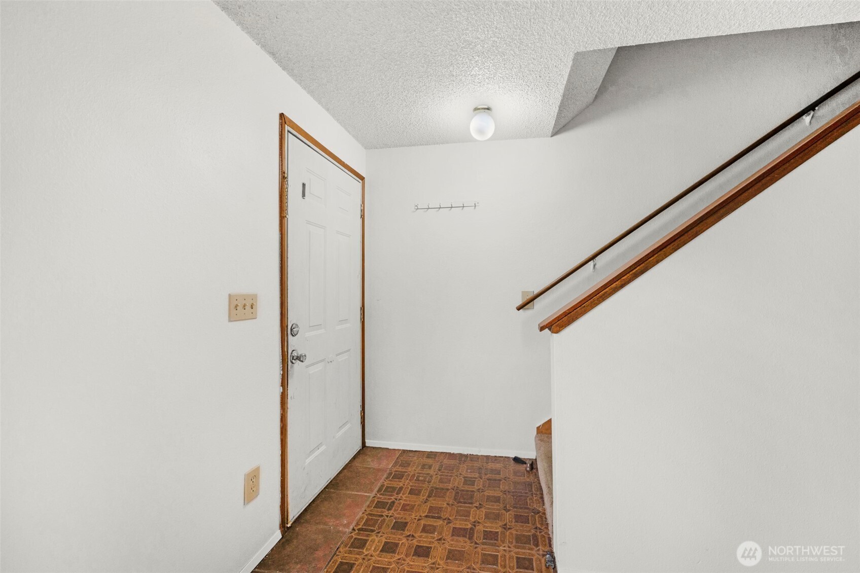 6920 Armar Road Marysville, WA 98270 - Photo 4 of 24 a view of hallway with stairs
