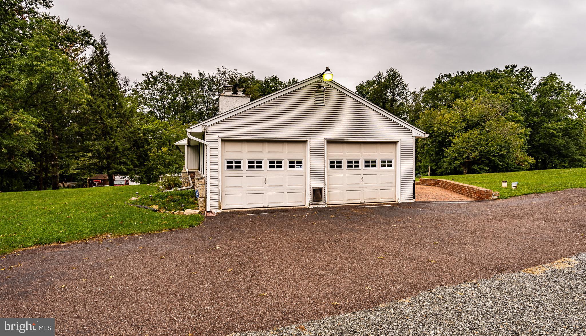17 Buckwalter Road Spring City, PA 19475 - Photo 36 of 42 2 car garage