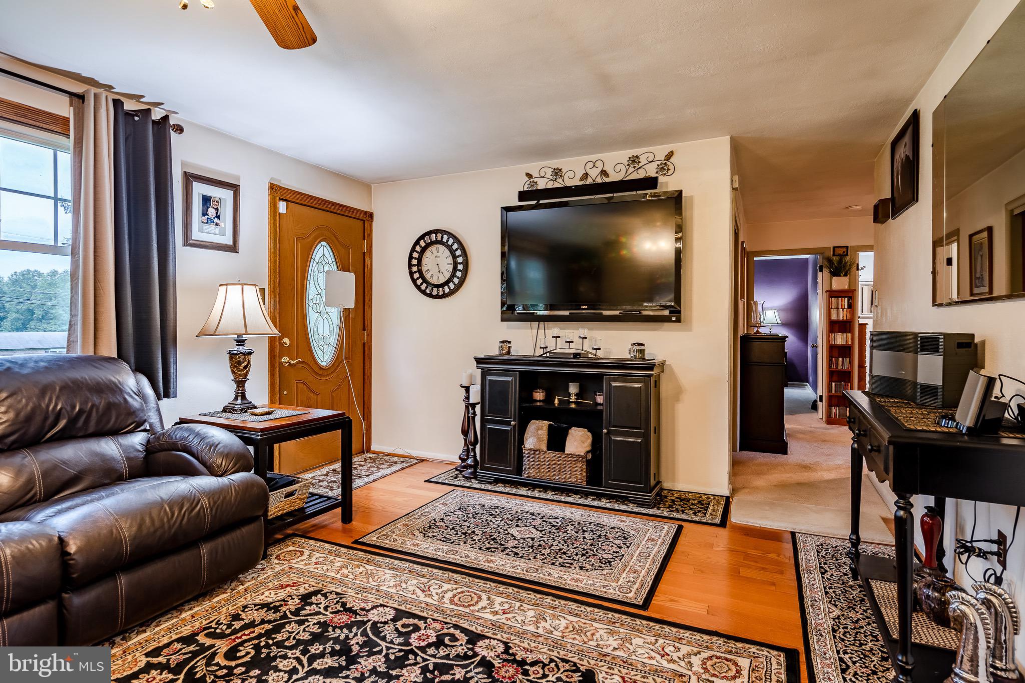 17 Buckwalter Road Spring City, PA 19475 - Photo 6 of 42 Living Room