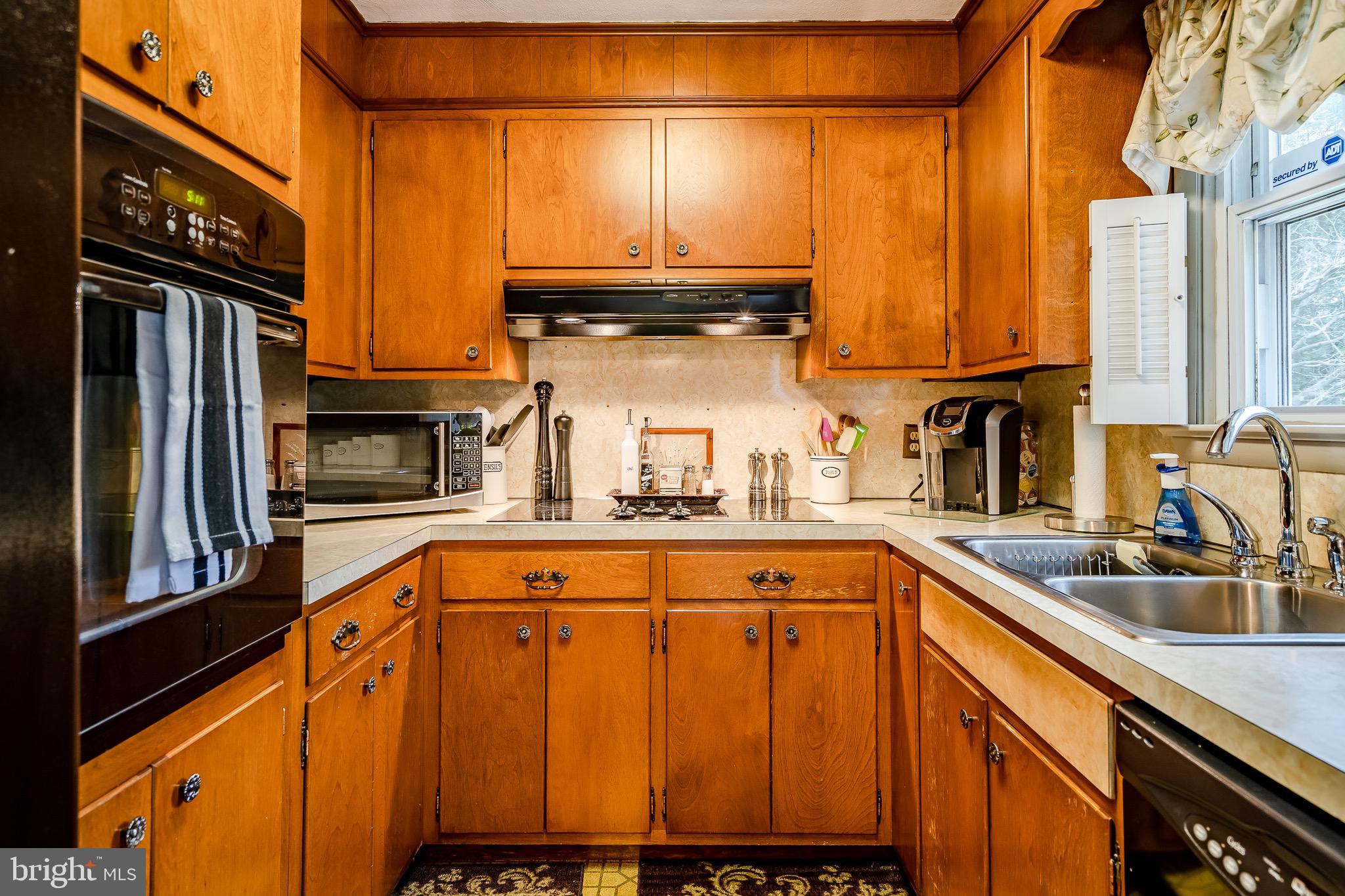 17 Buckwalter Road Spring City, PA 19475 - Photo 10 of 42 Kitchen