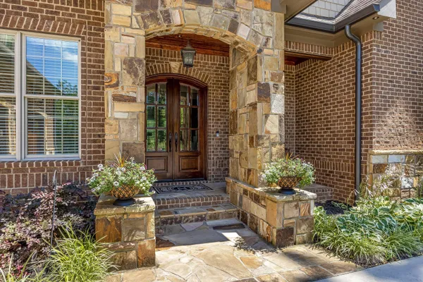 $1,800,000 | 7860 Giorgio Circle, Ooltewah, TN 37363