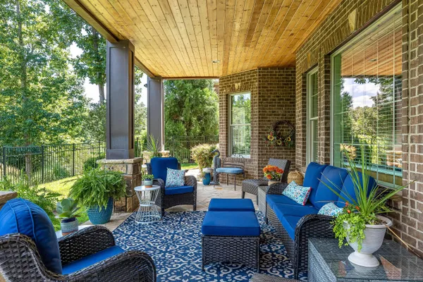 $1,800,000 | 7860 Giorgio Circle, Ooltewah, TN 37363