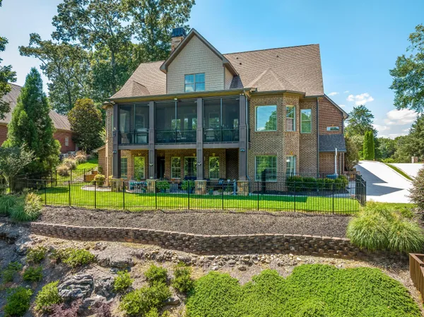 $1,800,000 | 7860 Giorgio Circle, Ooltewah, TN 37363