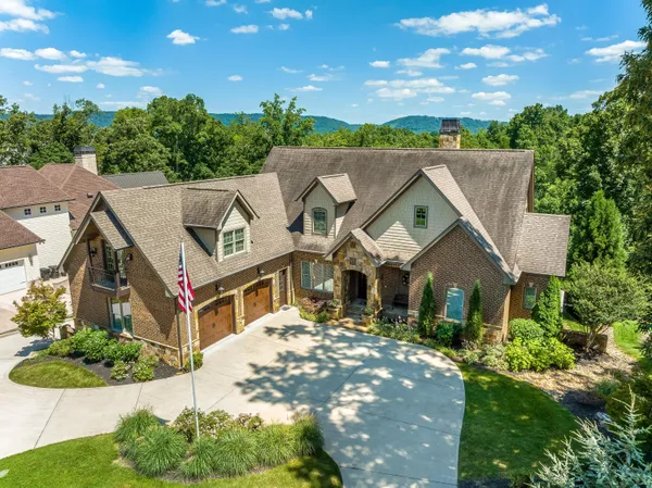 $1,800,000 | 7860 Giorgio Circle, Ooltewah, TN 37363