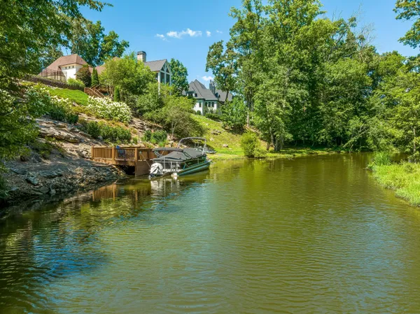 $1,800,000 | 7860 Giorgio Circle, Ooltewah, TN 37363