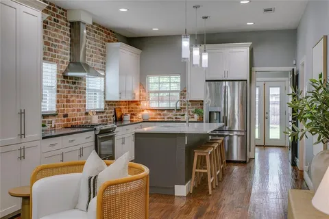 $489,000 | 322 South Brighton Avenue, Dallas, TX 75208