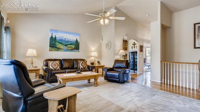 18075 Stoneview Road Monument, CO 80132 - Photo 8 of 42