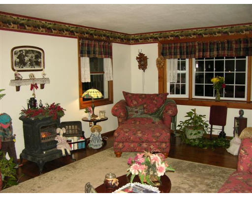 40 Labelle Drive Springfield, MA 01129 - Photo 4 of 8 Gallery Image 4
