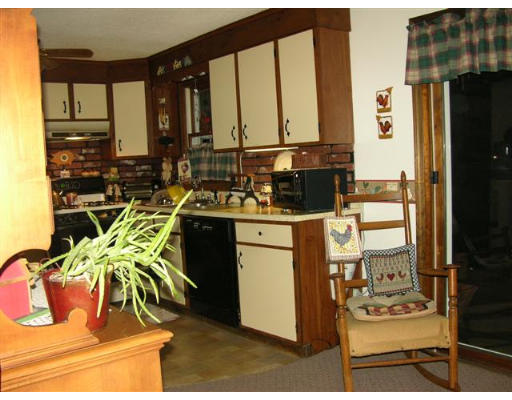 40 Labelle Drive Springfield, MA 01129 - Photo 6 of 8 Gallery Image 6