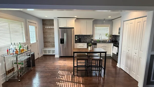 $3,200 | 8408 South Lorel Avenue, Burbank, IL 60459