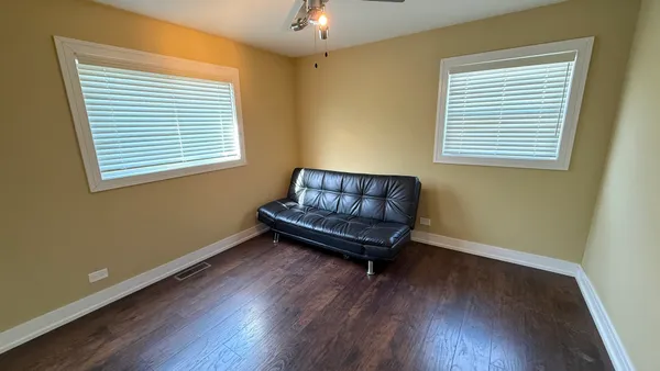 $3,200 | 8408 South Lorel Avenue, Burbank, IL 60459