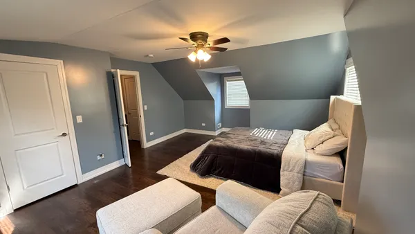 $3,200 | 8408 South Lorel Avenue, Burbank, IL 60459