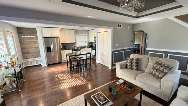 $3,200 | 8408 South Lorel Avenue, Burbank, IL 60459