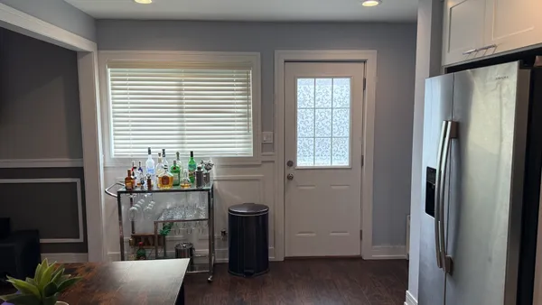 $3,200 | 8408 South Lorel Avenue, Burbank, IL 60459