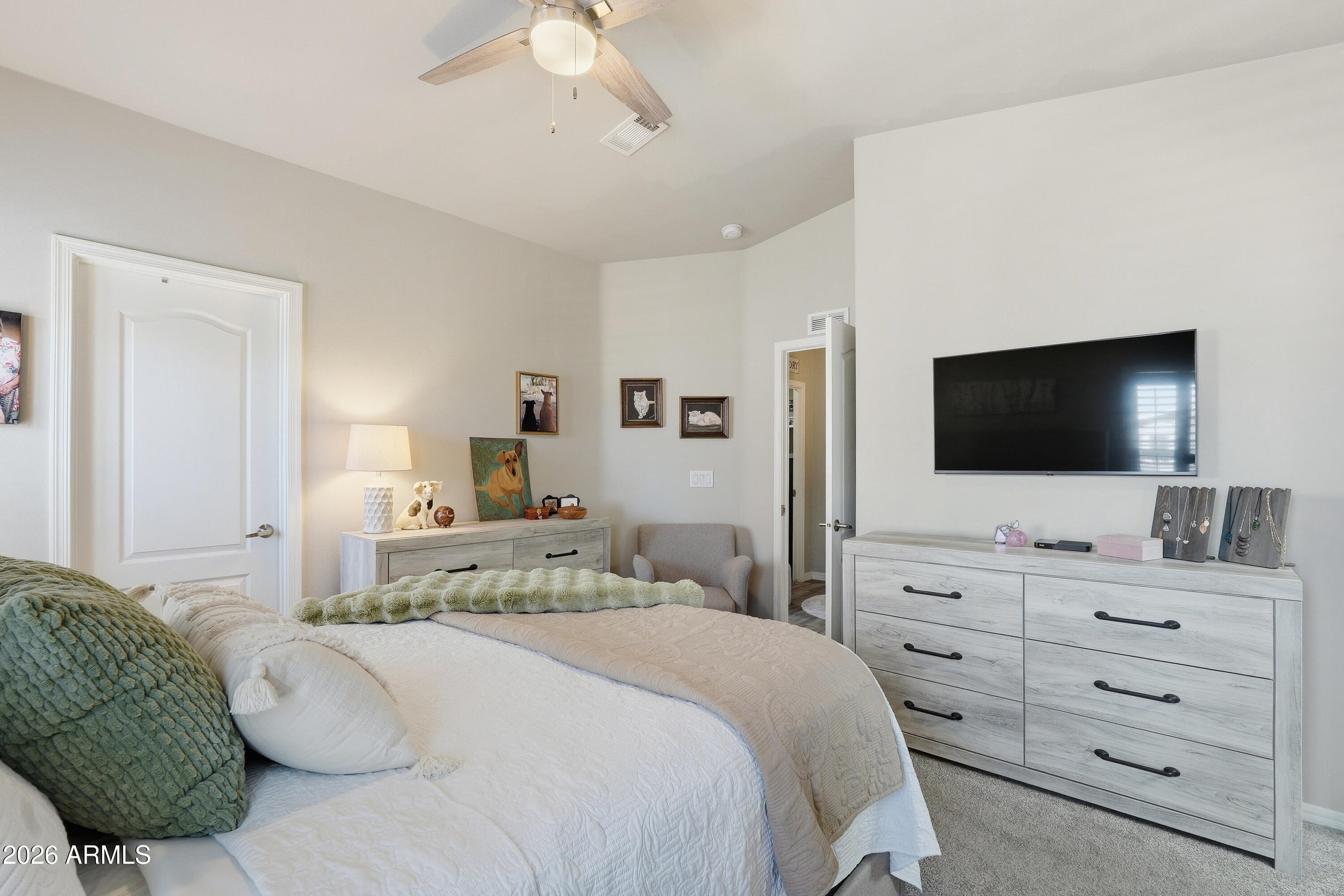 650 North Hawes Road, Unit 3318 Mesa, AZ 85207 - Photo 18 of 56 Primary suite