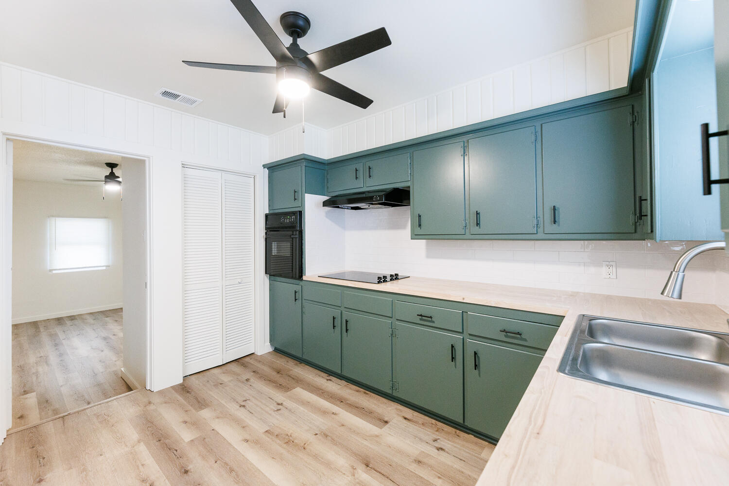 2712 37th Street Lubbock, TX 79413 - Photo 13 of 30 2712 37th-23
