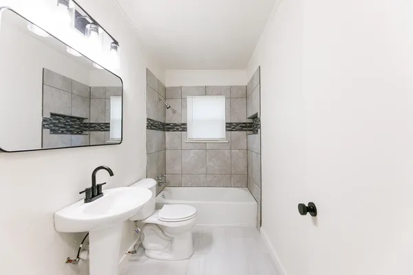 $1,300 | 2712 37th Street, Lubbock, TX 79413