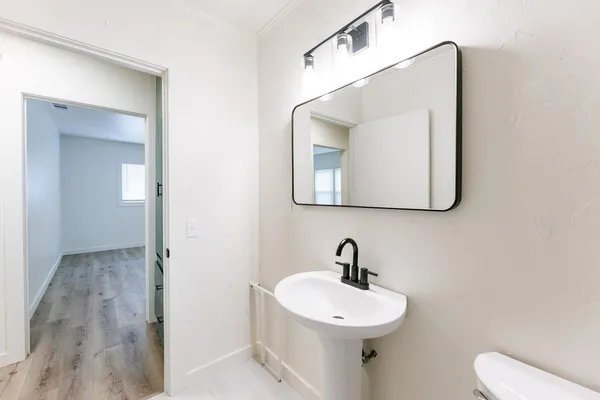 $1,300 | 2712 37th Street, Lubbock, TX 79413