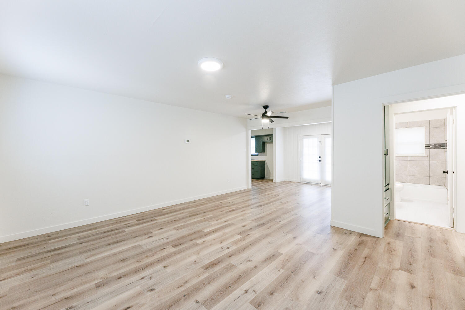 2712 37th Street Lubbock, TX 79413 - Photo 4 of 30 2712 37th-13