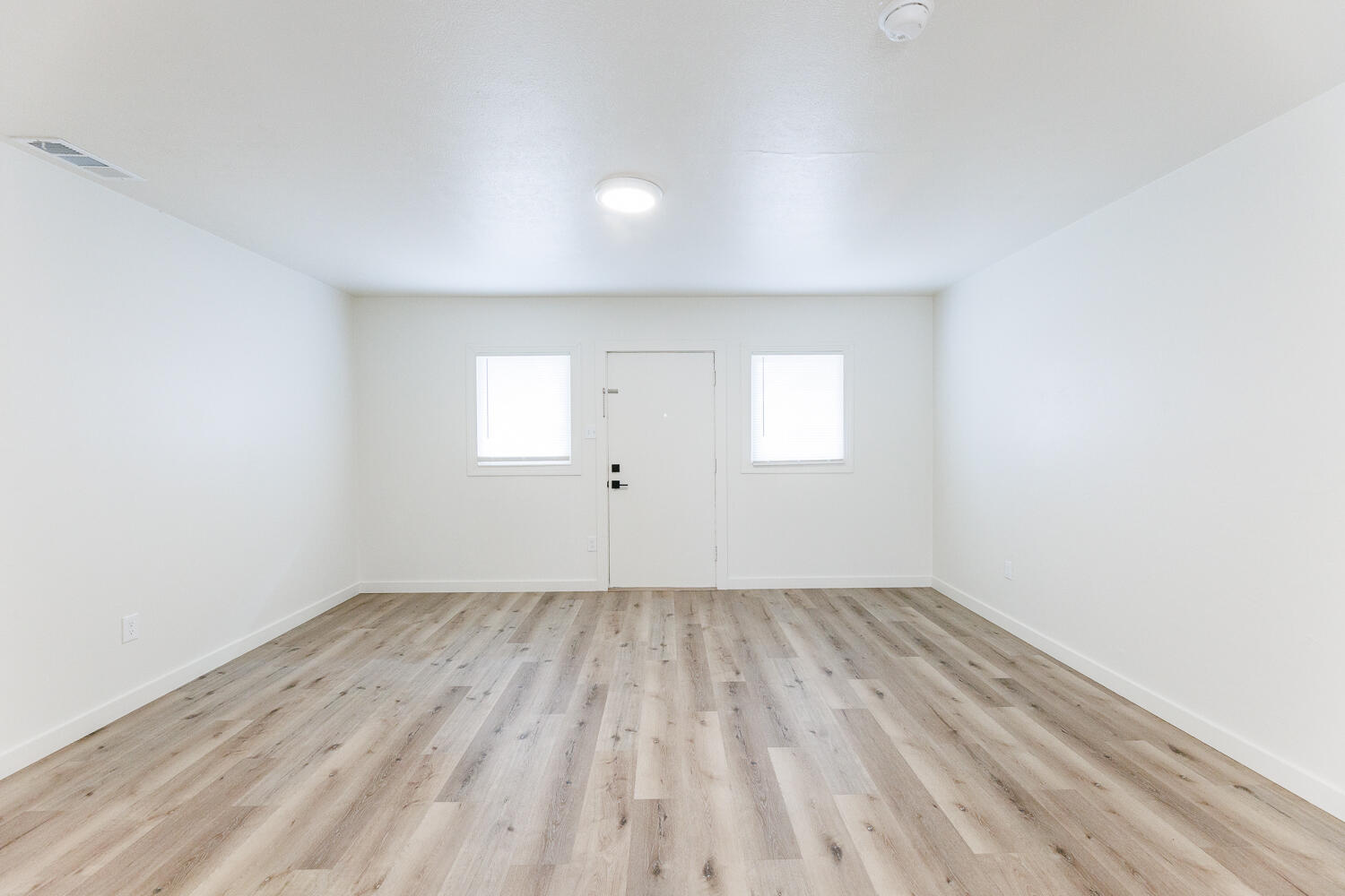 2712 37th Street Lubbock, TX 79413 - Photo 6 of 30 2712 37th-15