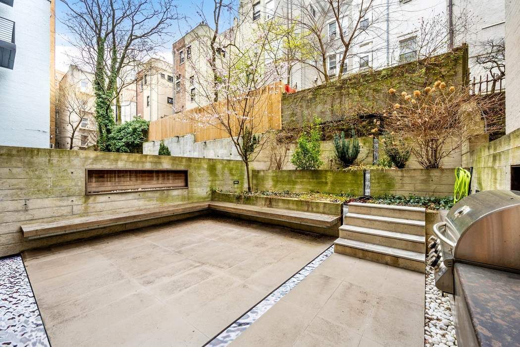 328 West 108th Street Manhattan, NY 10025 - Photo 5 of 38