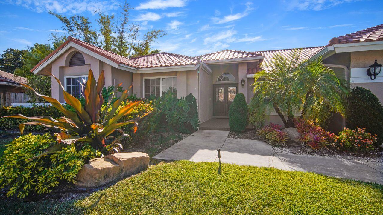 9664 West Lake Court Boca Raton, FL 33434 - Photo 1 of 12 e