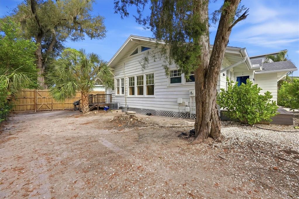 4116 Swift Road Sarasota, FL 34231 - Photo 36 of 47 Gallery Image 36