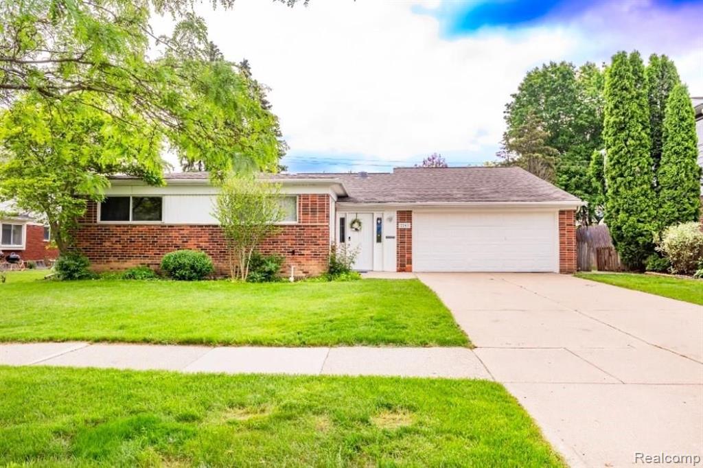 2260 Nixon Road Ann Arbor, MI 48105 - Photo 1 of 51