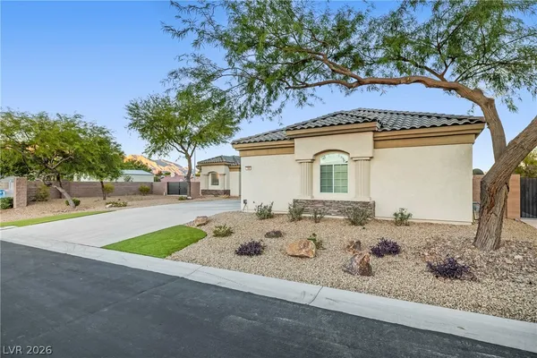 $1,225,000 | 7580 Prancing Pony Court, Las Vegas, NV 89131