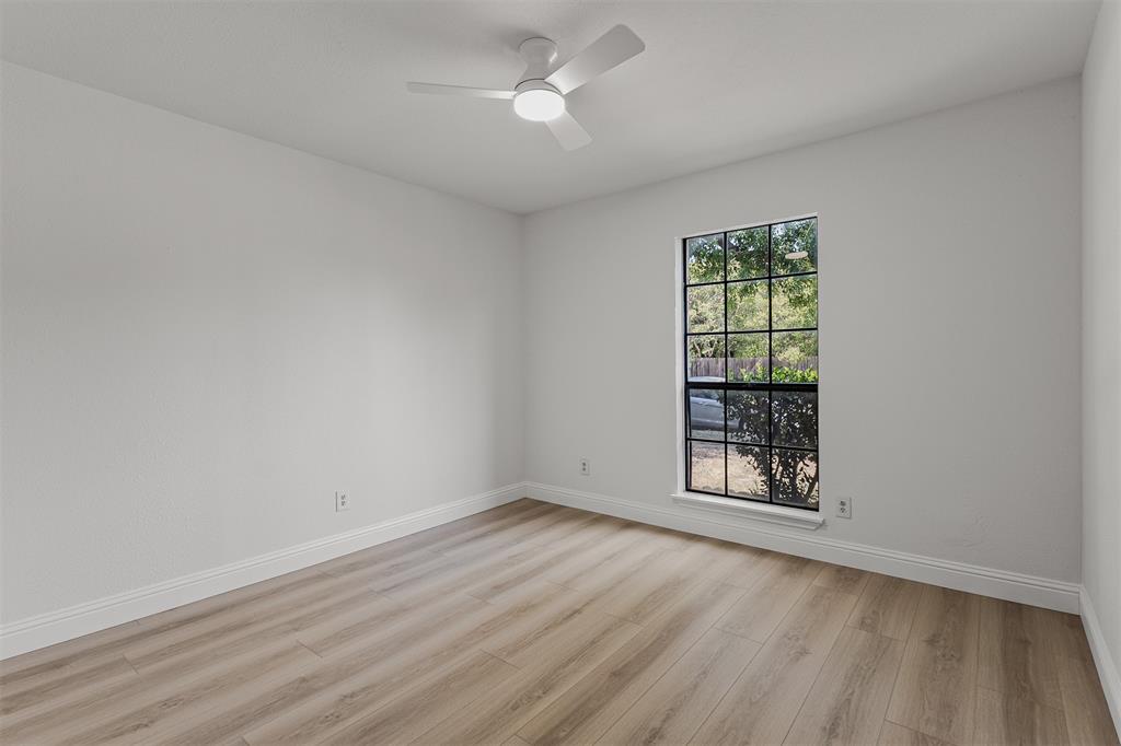 1926 Rambling Ridge Lane Carrollton, TX 75007 - Photo 19 of 27 Gallery Image 19