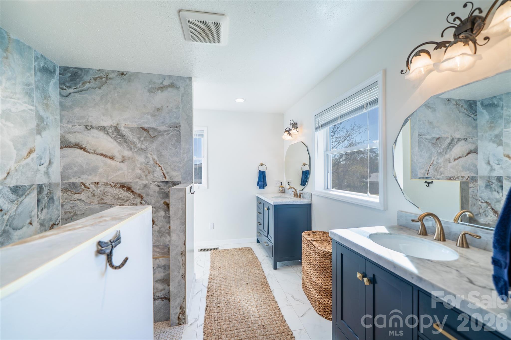 39 North Pershing Road Asheville, NC 28805 - Photo 15 of 20