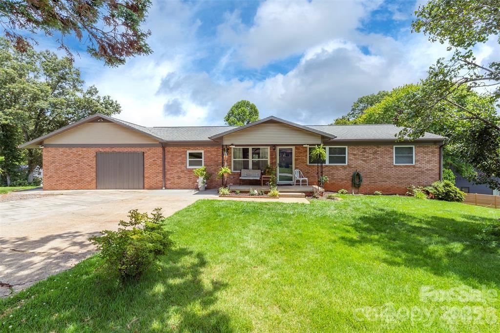 39 North Pershing Road Asheville, NC 28805 - Photo 3 of 20