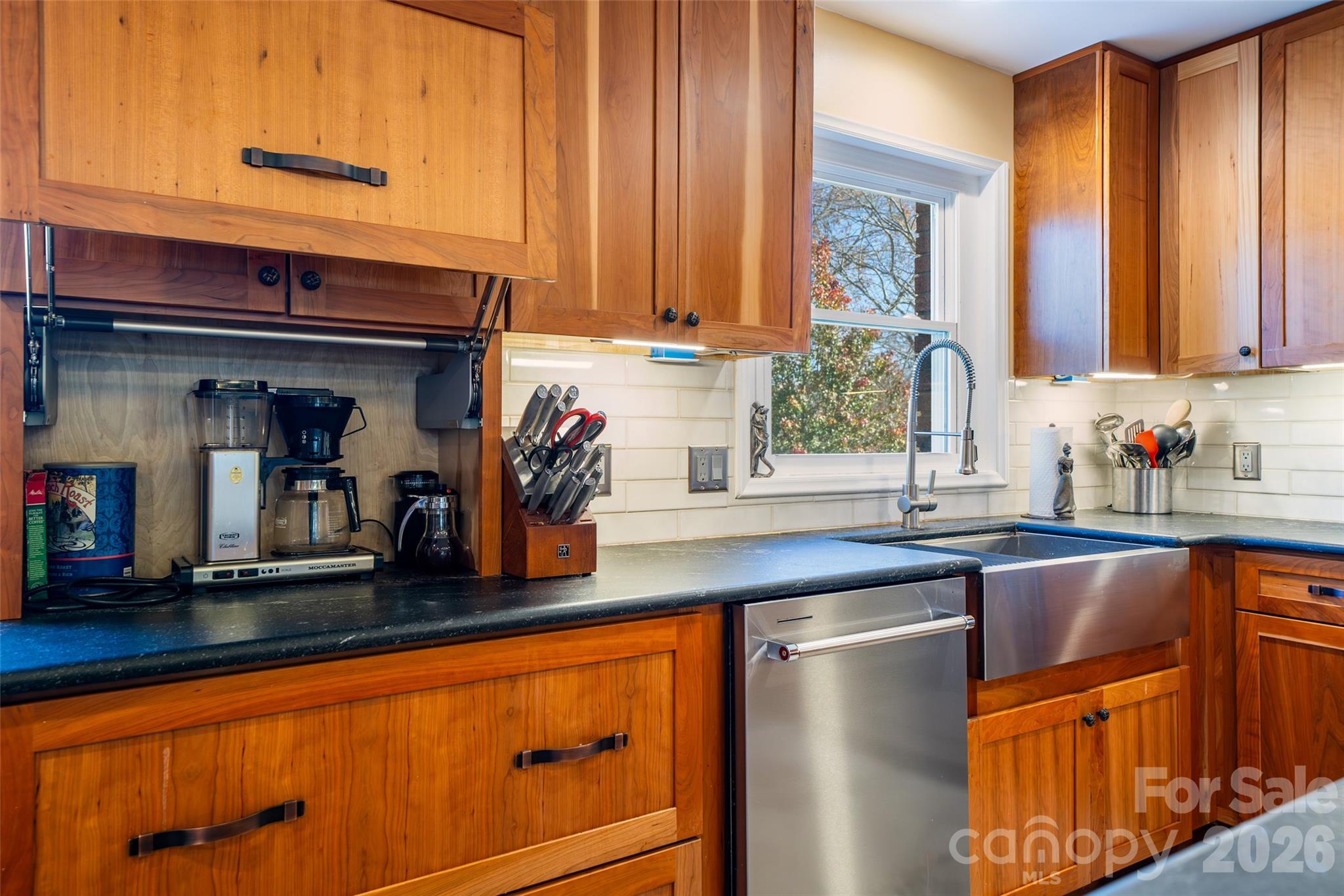 39 North Pershing Road Asheville, NC 28805 - Photo 9 of 20