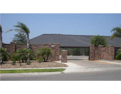 4750 Grand Junction Drive, Unit 28 Corpus Christi, TX 78413 - Photo 2 of 6 a black and white photo of a building
