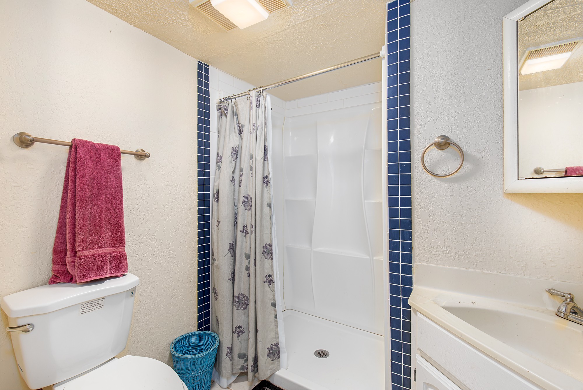 3114 Tyree Springs Road Hendersonville, TN 37075 - Photo 17 of 18 a bathroom with a shower a toilet and a sink