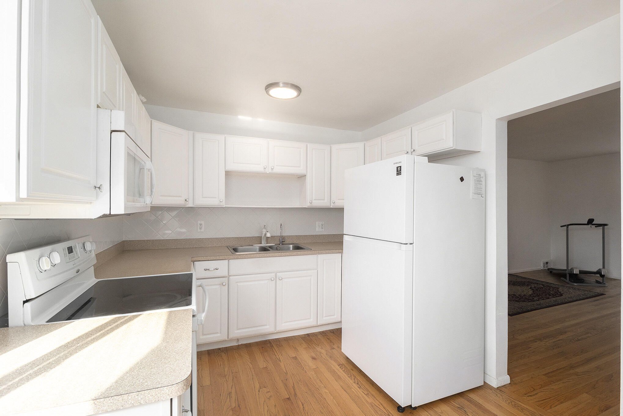 4030 West 13 Mile Road, Unit I 3 Royal Oak, MI 48073 - Photo 11 of 17 008_file_185