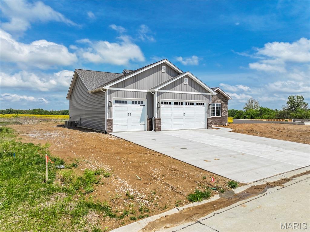 914 Seneca Drive Waterloo, IL 62298 - Photo 2 of 38