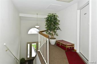 615 Pine Ridge Trails Court, Unit 201 Ballwin, MO 63021 - Photo 3 of 33 Gallery Image 3