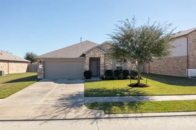 $2,300 | 1827 Brady Shores Drive, Richmond, TX 77469