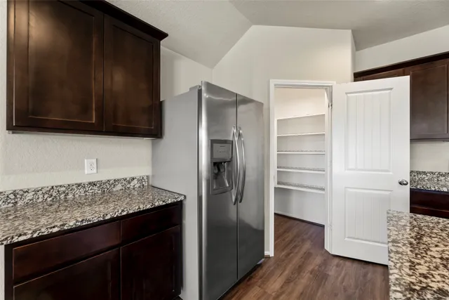 $2,300 | 1827 Brady Shores Drive, Richmond, TX 77469