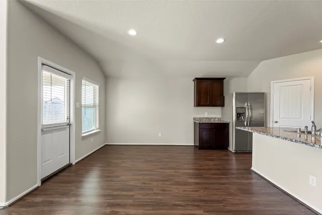 $2,300 | 1827 Brady Shores Drive, Richmond, TX 77469